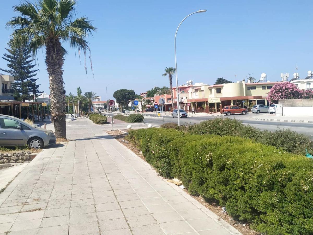 Charming Holiday Retreat Kato Paphos Apt 400M To The Beach Eksteriør billede