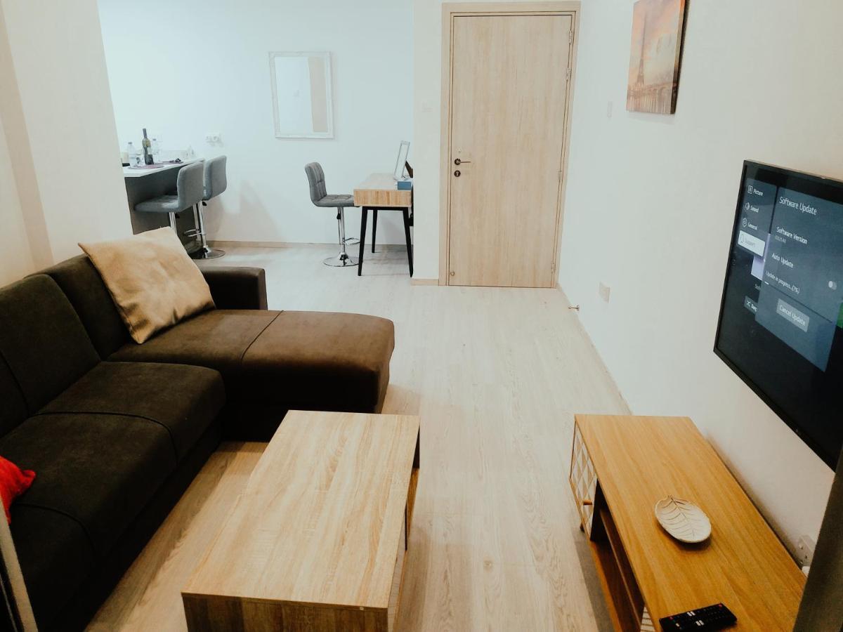 Charming Holiday Retreat Kato Paphos Apt 400M To The Beach Eksteriør billede