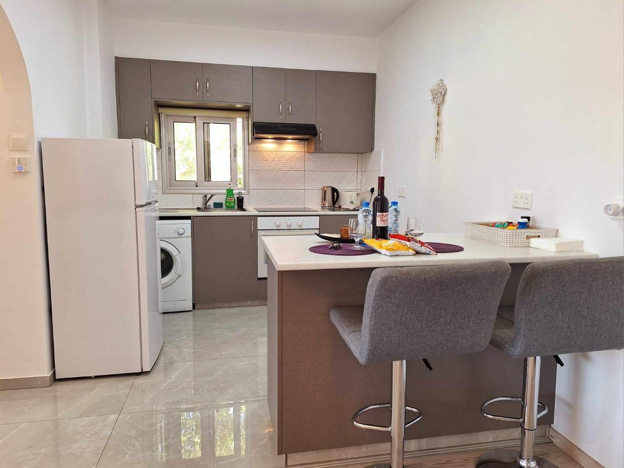 Charming Holiday Retreat Kato Paphos Apt 400M To The Beach Eksteriør billede