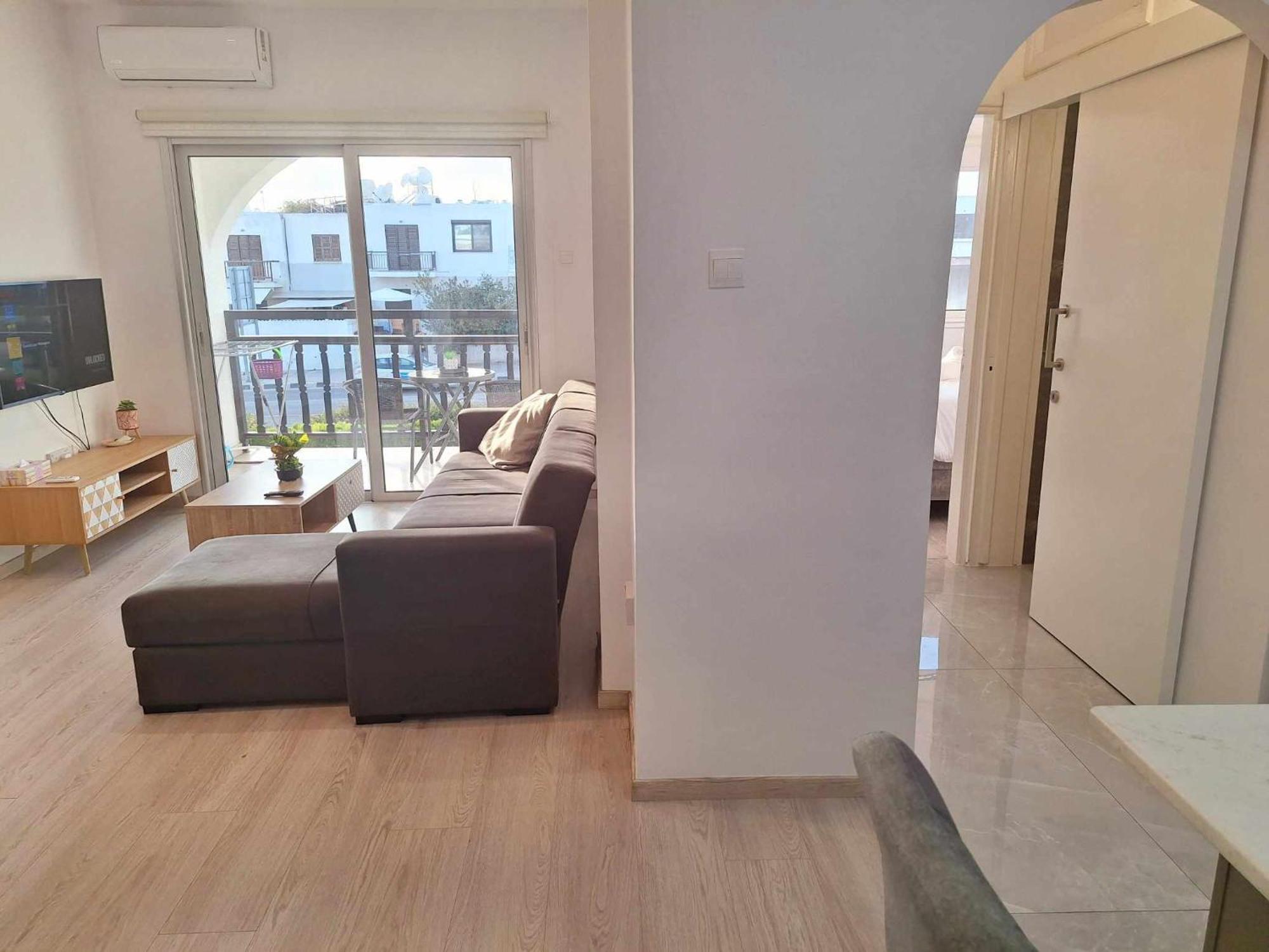 Charming Holiday Retreat Kato Paphos Apt 400M To The Beach Eksteriør billede